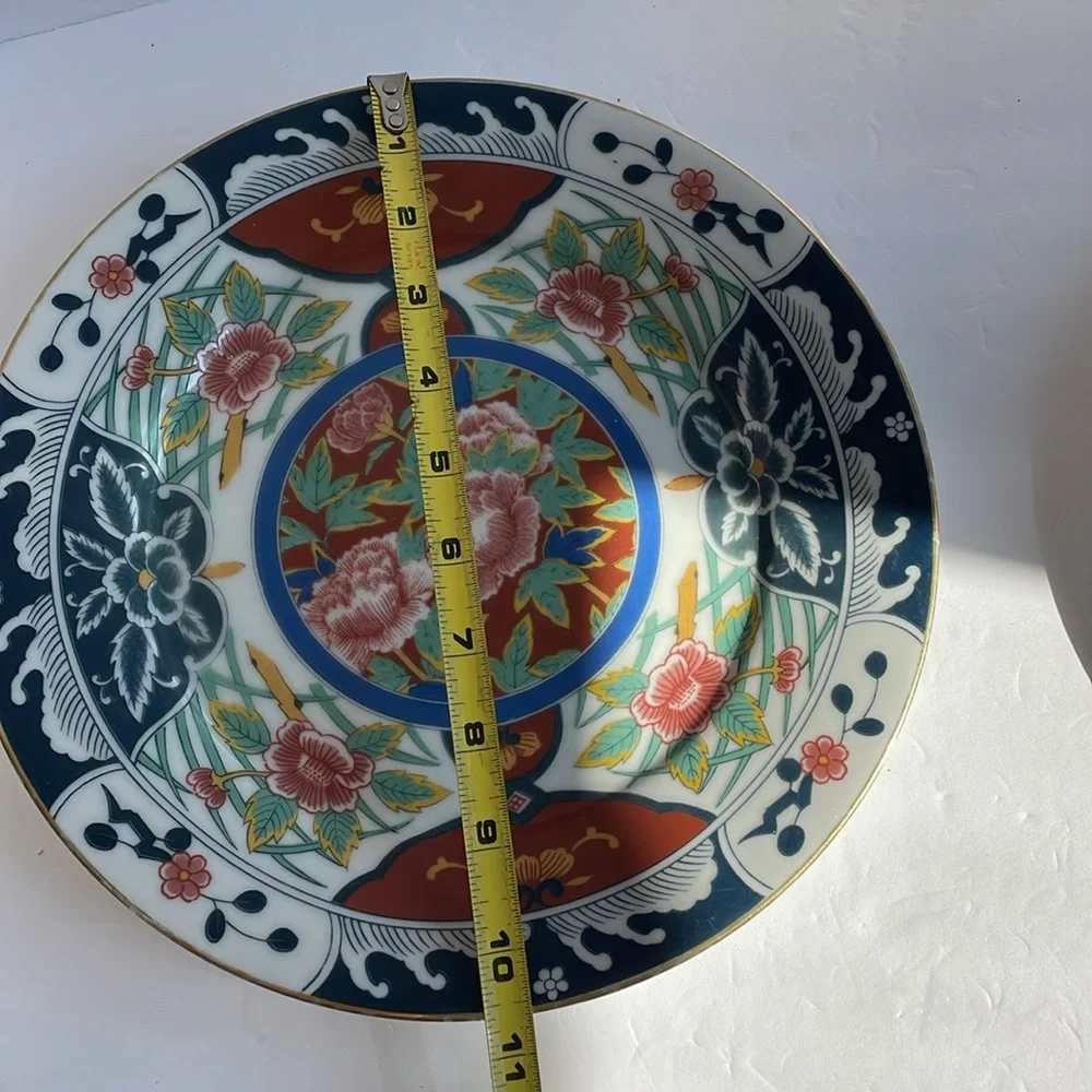 Gump’s Imari Kiku 10.5” plates set of 3